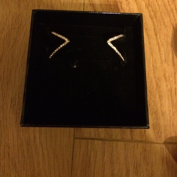 VICTORIA SECRET BRACELET - Picture 2 of 3