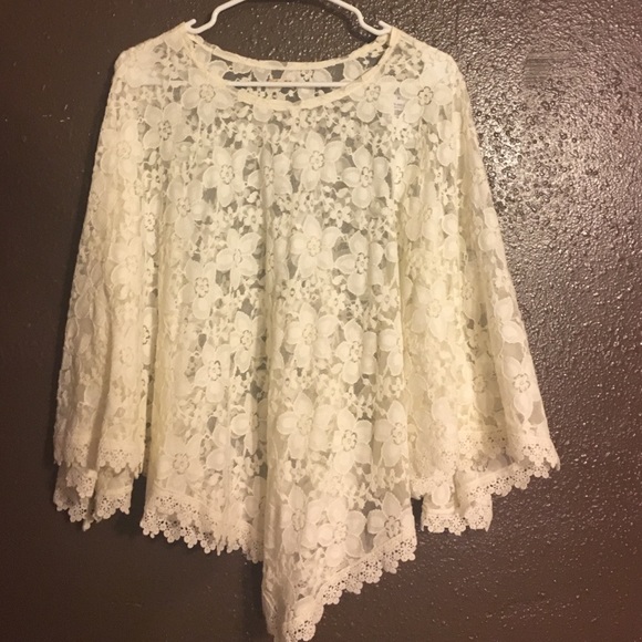 Hollister laced top