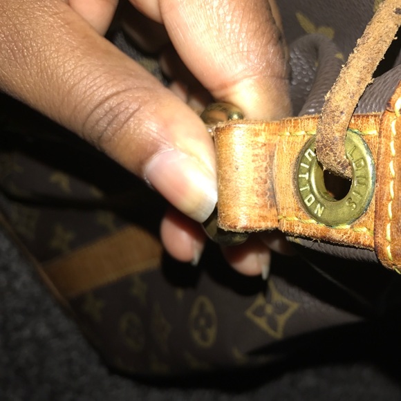 Authentic Louis Vuitton bag!  SOLD - Picture 3 of 4