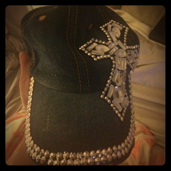 Cross cap - Picture 1 of 1