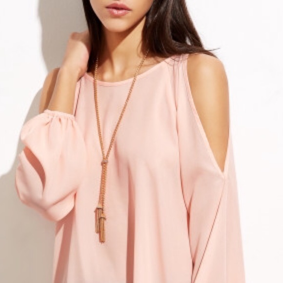 🌺PRETTY PEACH COLD SHOULDER TOP🌺 - Picture 3 of 4