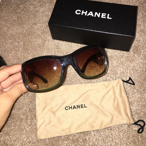 Authentic Chanel sunglasses main image 4