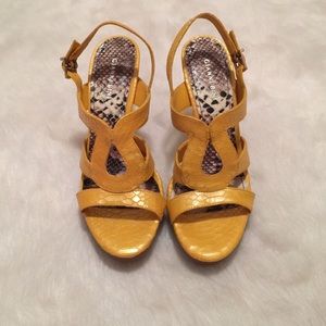 Gianni Bini Snakeskin Heels