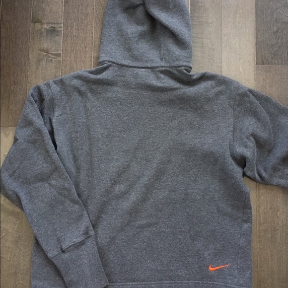 Nike hooded sweatshirt - Picture 3 of 3