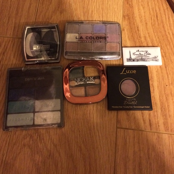 NEW AND USED EYE SHADOW BUNDLE