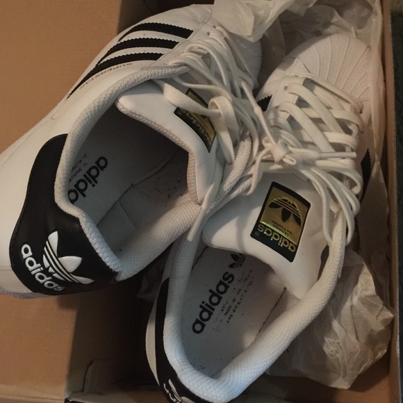 Adidas superstar men's size 9