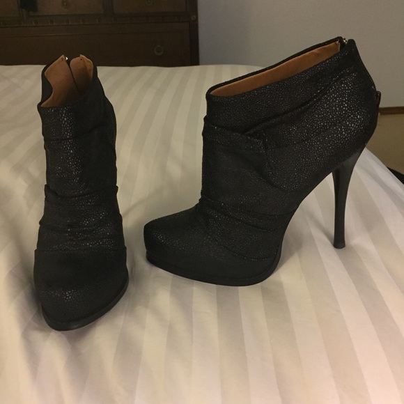 BRAND NEW Leather Heels‼️