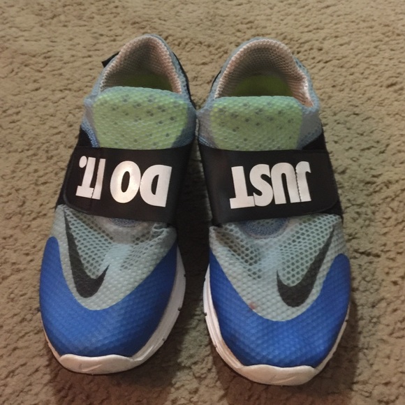 Men's Nike sneakers