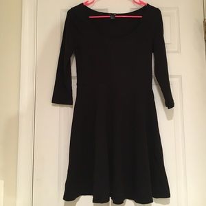 H&M 3/4 Sleeve Dress