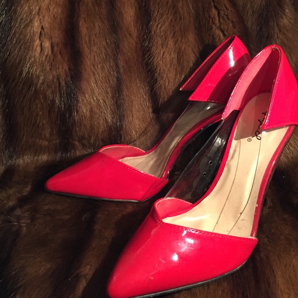 Red Transparency Heels - Picture 3 of 4
