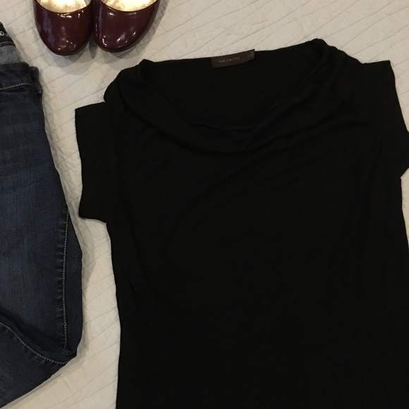 💥5 for $20 - The Limited Black Knit Top