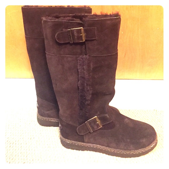BearPaw Woodbury Boot