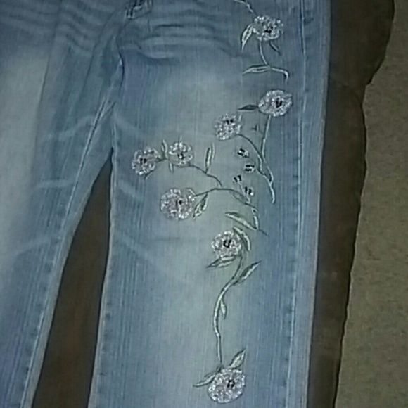 Jeans - Picture 2 of 3