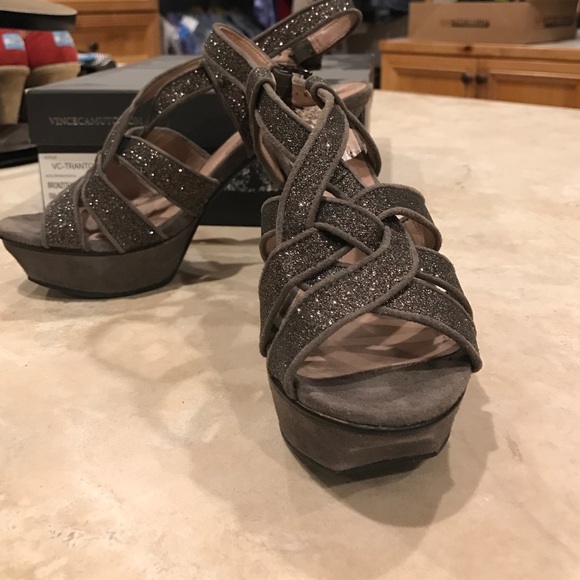 Vince camuto heels size 7.0