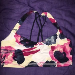Lulu lemon sports bra
