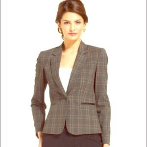 NWOT Plaid Tahari Blazer