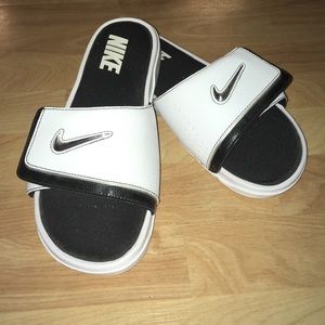 Nike slides