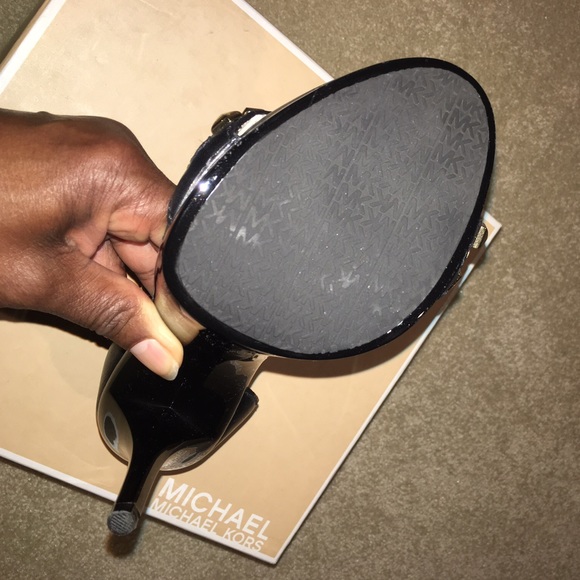 Michael Michael Kors Heels - Picture 2 of 4