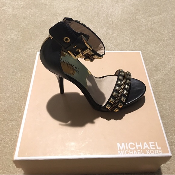 Michael Michael Kors Heels - Picture 3 of 4
