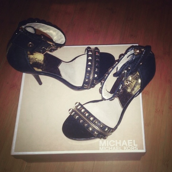Michael Michael Kors Heels - Picture 4 of 4