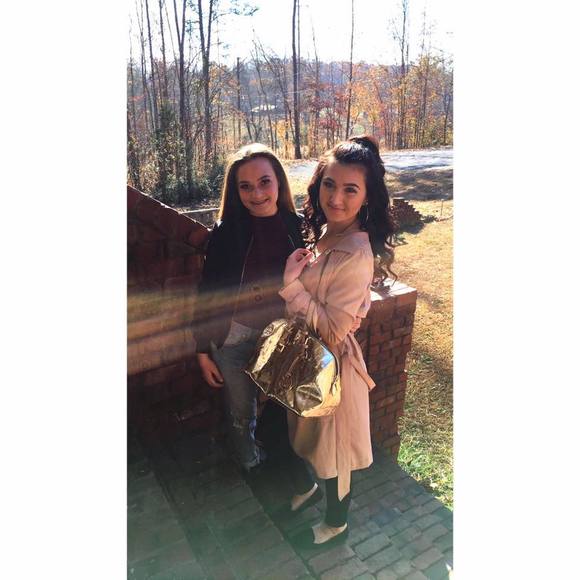 Meet your Posher, Michaelyn - Picture 1 of 1