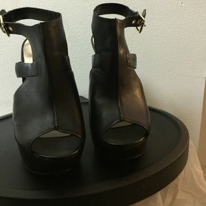 Guess Ofira Platform Heels