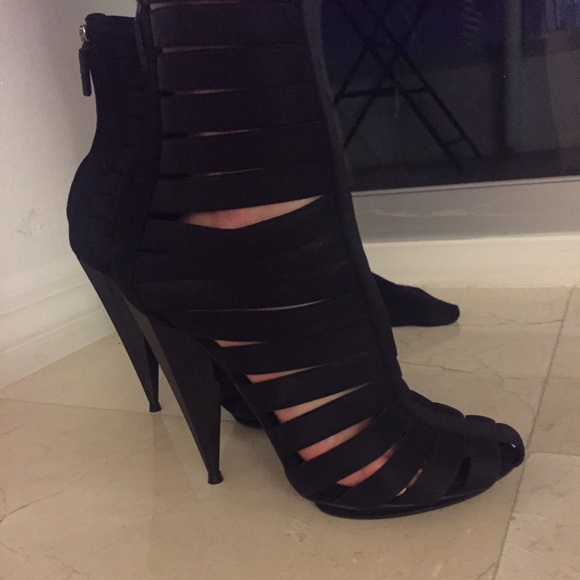 SALE! Gucci Runway Booties