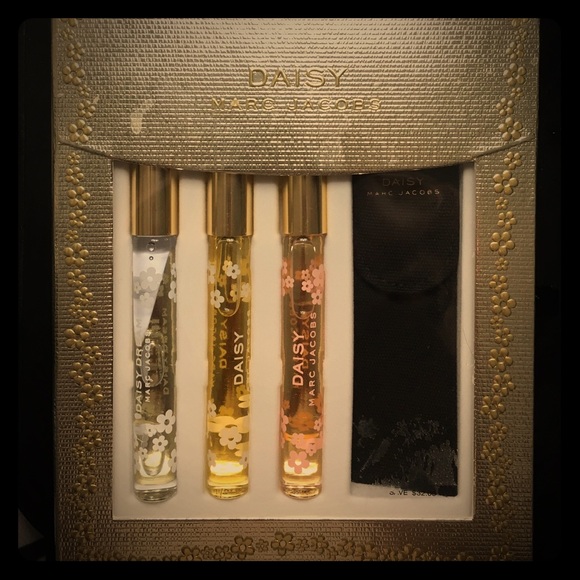 Daisy Marc Jacobs Perfume- 0.33 FL OZ