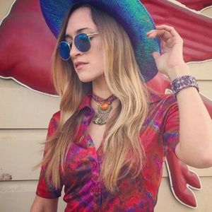 Meet your Posher, Alicia