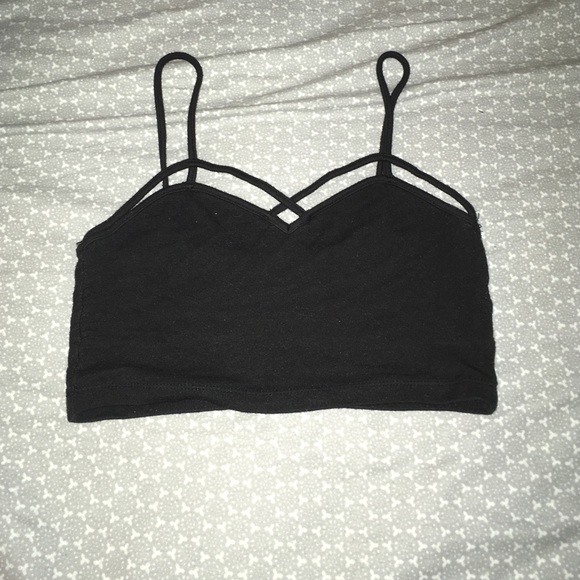 Brandy Melville crisscross bra let