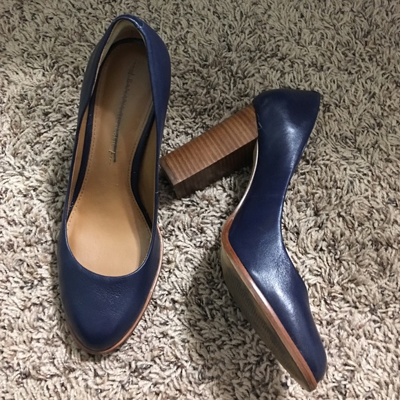 Banana Republic Shoes - Navy Block Pumps | BR Banana Republic Shoes - Navy Block Pumps | BR