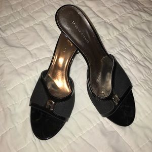 NWOT Etienne Aigner black slide heels size 9