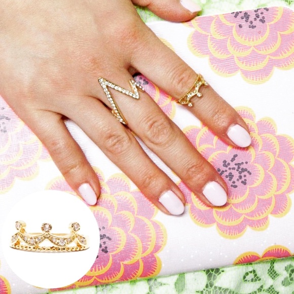 🎉HP!🎉 NWT 14k Gold Princess Midi Ring 👑 - Picture 2 of 3