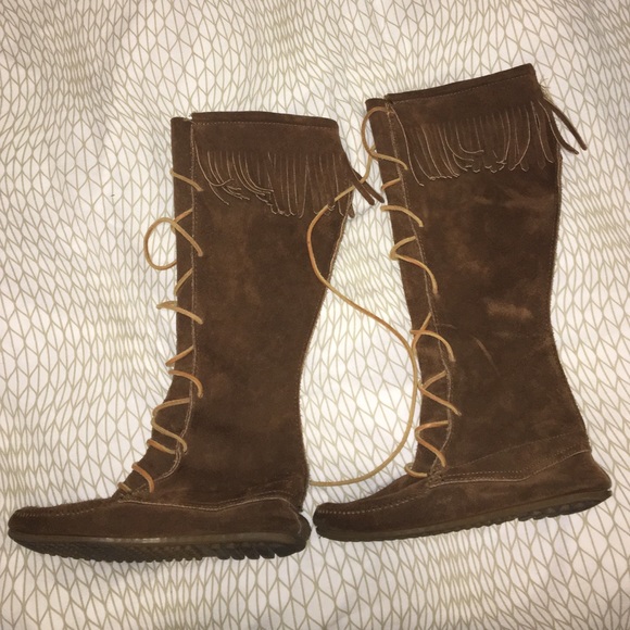 Minnetonka moccasins boots