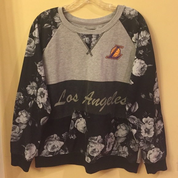 🏀 Los Angeles Lakers Crew Neck