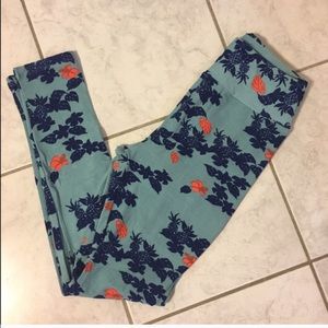 Lularoe pineapples