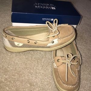 Sperry topsiders!