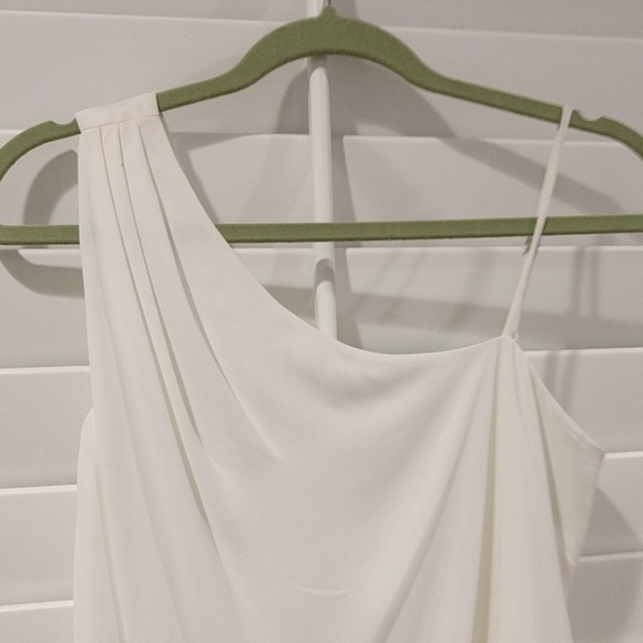 One shoulder dress - Picture 2 of 3