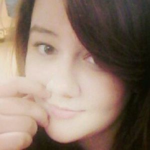 Meet your Posher, Chloe