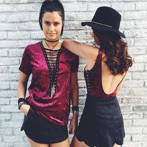 💥Flash Sale💥LF Velvet Lace up Top