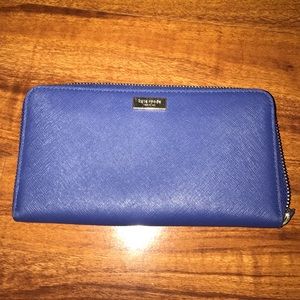 Kate Spade Blue zipper wallet