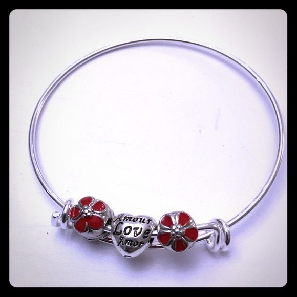 New Silver plated bangle with Enamel & Love Beads