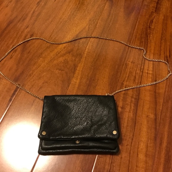Black shoulder chain cross body purse