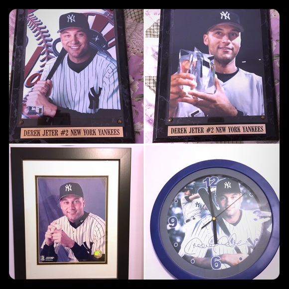DEREK JETER MEMORABILIA - Picture 1 of 4