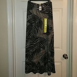 Matty M black and white print long skirt