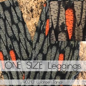 Lularoe NWT carrot vegetarian chte leggings OS