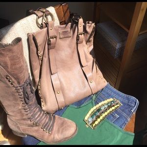 Kenneth Cole New York Brown Leather Purse