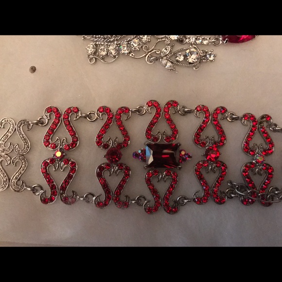 Accessories - Picture 2 of 3