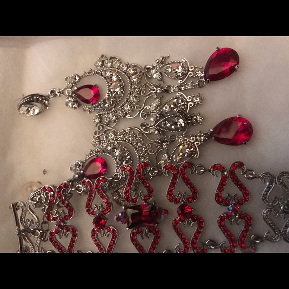 Accessories - Picture 3 of 3