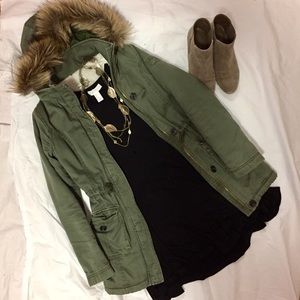 Sleeveless Black Casual Dress